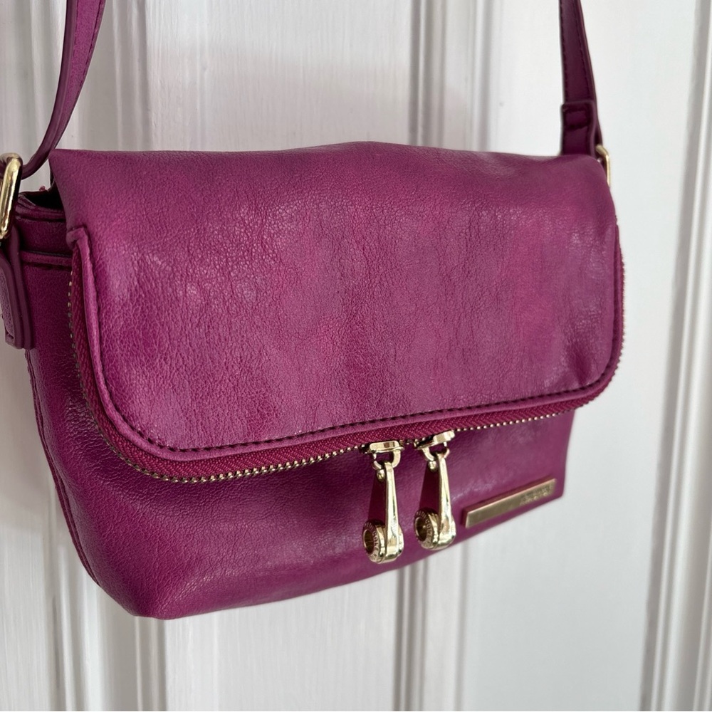 Kenneth Cole Reaction Fuchsia/Mauve Small Cross-Body Bag Adjustable Strap